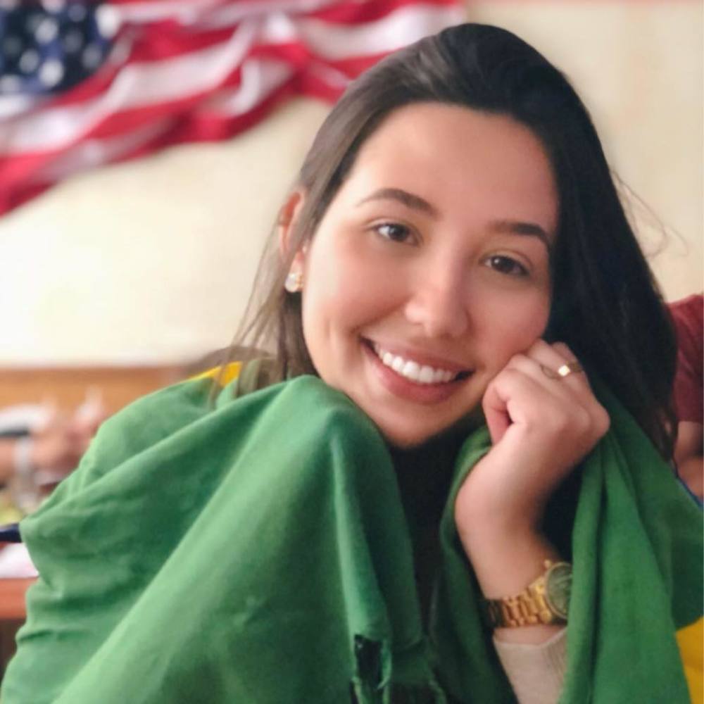 Meet your Posher, Isabela